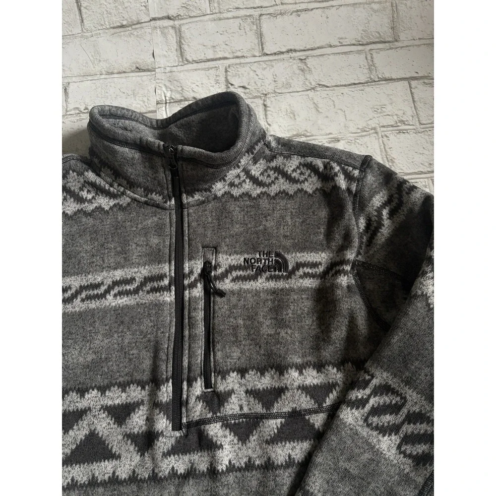 The North Face Mens Gordon Lyons AOP Aztec Fleece Pullover Grey Black XL